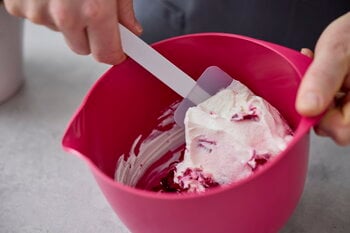 Rosti Margrethe mixing bowl 3 L, beetroot, decoration image