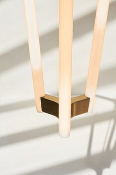 Michael Anastassiades Tube Chandelier riippuvalaisin, satiini messinki, sisustuskuva