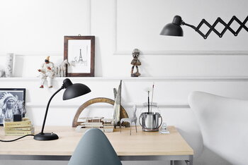 Fritz Hansen Kaiser Idell 6556-T bordslampa, matt svart