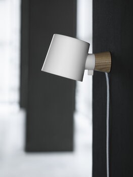 Normann Copenhagen Rise wall lamp, white, decoration image