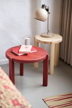 FDB Møbler D108 Ragnsminde coffee table, 48 cm, Carmine red, decoration image