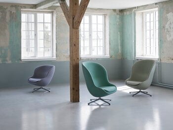 Normann Copenhagen Hyg lounge chair, high, swivel and tilt, alum.-Main Line Flax