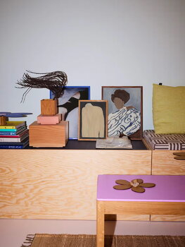 Paper Collective Blue Curls juliste, sisustuskuva