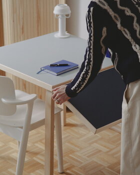 Artek Aalto foldable table DL81C, birch -vapour/smokey blue linoleum, decoration image