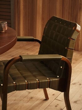 Artek Fauteuil Aalto 45, noyer - cuir olive matelassé