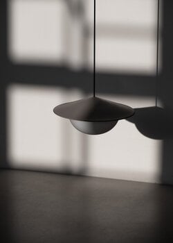 AGO Alley pendant, integrated LED, large, egg white