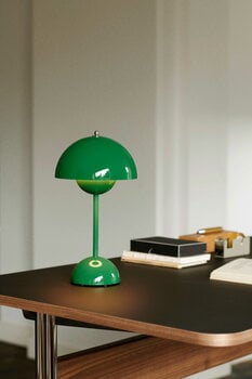 &Tradition Lampe de table portable Flowerpot VP9, signal green