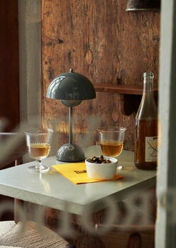 &Tradition Flowerpot VP9 portable table lamp, stone blue | Finnish 