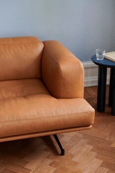 &Tradition Inland AV23 3-Sitzer-Sofa, cognacbraunes Leder