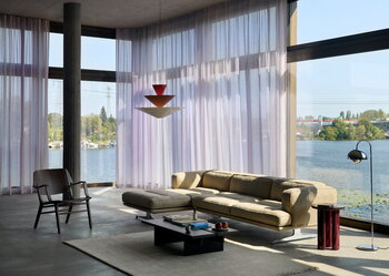&Tradition Gio LN15 riippuvalaisin, 92 cm, vermilion - dark burgundy - ecru, sisustuskuva