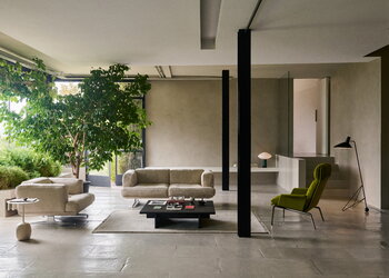 &Tradition Tavolino da salotto Ita OS4, 110 x 110 cm, rovere tinto scuro, immagine decorativa