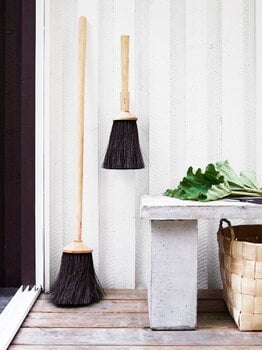 Iris Hantverk Porch broom, long handle, birch