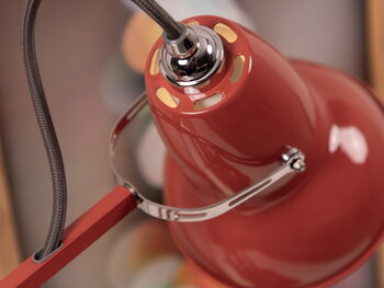 Anglepoise Original 1227 desk lamp, coral red, decoration image