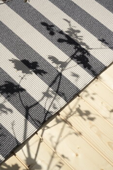 Woodnotes Big Stripe In-Out Teppich, Grau melange/Sandweiß