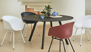 HAY CPH25 table round, 140 cm, black lacquered oak - black lino