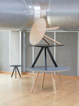 HAY CPH25 pyöreä pöytä, 140 cm, lakattu tammi