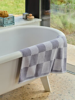 HAY Asciugamano da bagno Check, 70 x 136 cm, lavanda, immagine decorativa