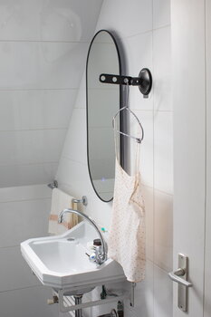 Brabantia Vaatenaulakko imukupilla, musta, sisustuskuva