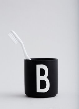 Design Letters Arne Jacobsen porcelain cup, black, A-Z, decoration image