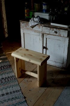 Vaarnii 002 Ast stool, pine