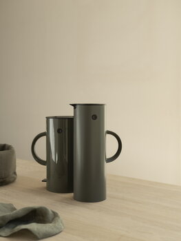 Stelton EM77 vattenkokare, dark forest