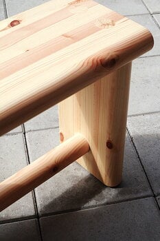 Vaarnii 002 Ast stool, pine