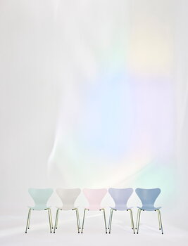 Fritz Hansen Series 7 3107 tuoli, 7:14 AM Colour Edition, vaaleanpunainen - rainbow, sisustuskuva