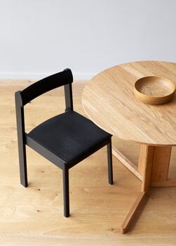 Form & Refine Blueprint tuoli, mustapetsattu tammi