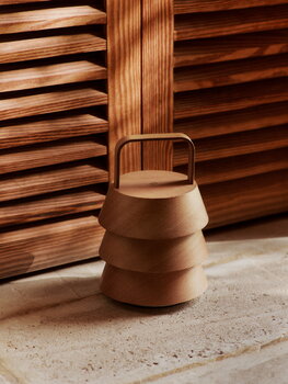 Ferm Living Luver ladattava pöytävalaisin, luonnonväri, sisustuskuva
