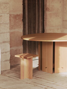 Ferm Living Aukko ruokapöytä, 140 cm, douglaskuusi, sisustuskuva