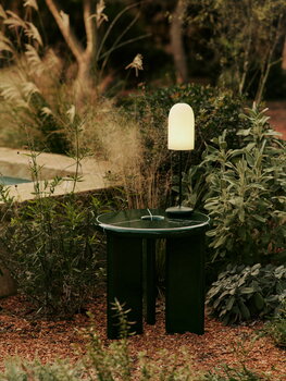Ferm Living Tavolino Deya, 47 cm, verde scuro, immagine decorativa