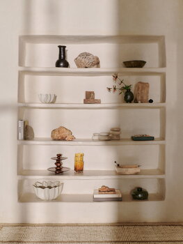 Ferm Living Muro maljakko, pieni, kierrätetty meripihka, sisustuskuva