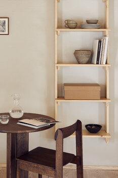 Form & Refine Beam seinähylly 5, mänty, sisustuskuva