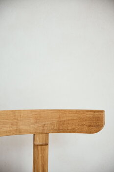 Form & Refine Lunar chair, oiled oak - Hallingdal 0227