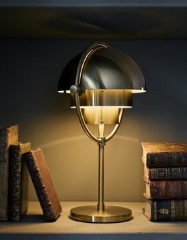 GUBI Multi-lite portable table lamp, brass - brass, decoration image