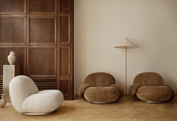 GUBI Pacha lounge chair, swivel base, Harp 24 - pearl gold