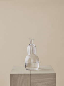 Karakter Ensemble Glass Carafe, transparent