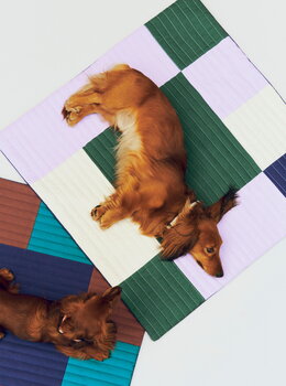 HAY Coperta da viaggio trapuntata HAY Dogs, 80 x 80 cm, bordeaux - verde - blu, immagine decorativa