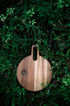 Hanna Saari Halikko cutting board, round, elm