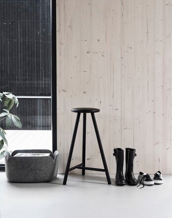 Nikari Perch bar stool 63 cm, black