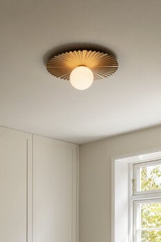 Nuura Liila Muuse wall/ceiling lamp, medium, Nordic gold - opal