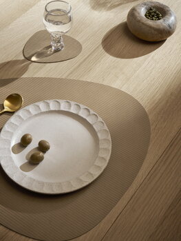 LIND DNA Tappeto in vetro Curve, nougat Pelle Corduroy, immagine decorativa