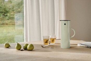 Stelton EM77 termoskanna, 1 l, minty moss, dekorationsbild