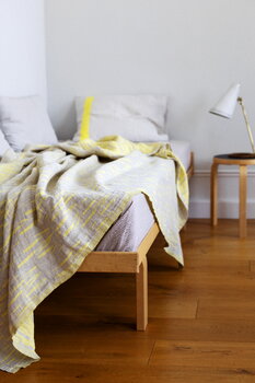 Lapuan Kankurit Osmankäämi table cloth/throw, 145 x 200 cm, linen - yellow, decoration image