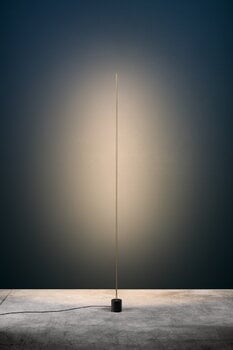 Catellani & Smith Stick floor lamp, satin gold, decoration image