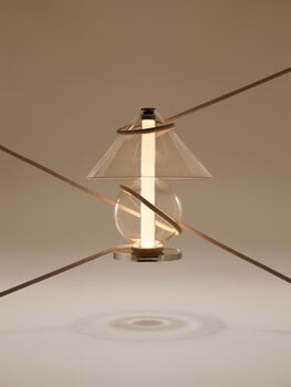 Marset Lampada da tavolo Fragile, trasparente, immagine decorativa