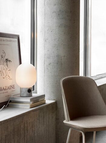 Audo Copenhagen Lampe de table JWDA, grand modèle, marbre blanc