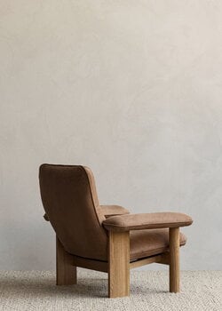 Audo Copenhagen Brasilia lounge chair, oak - Dunes Camel leather