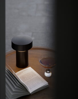 Audo Copenhagen Lampe de table Column Portable, bronze