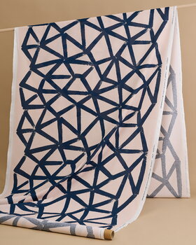 Marimekko Ukkospilvi kangas, persikka - tummansininen